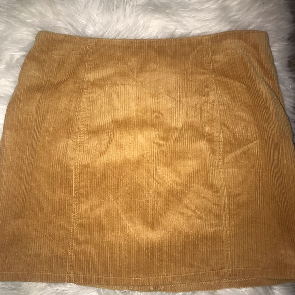 NWOT Forever21 Corduroy Button Up Skirt 💛 - Picture 4 of 4